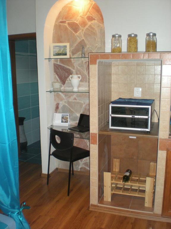 Sophia Cozy Self Catering Apartment Dolni Brezany Exterior photo