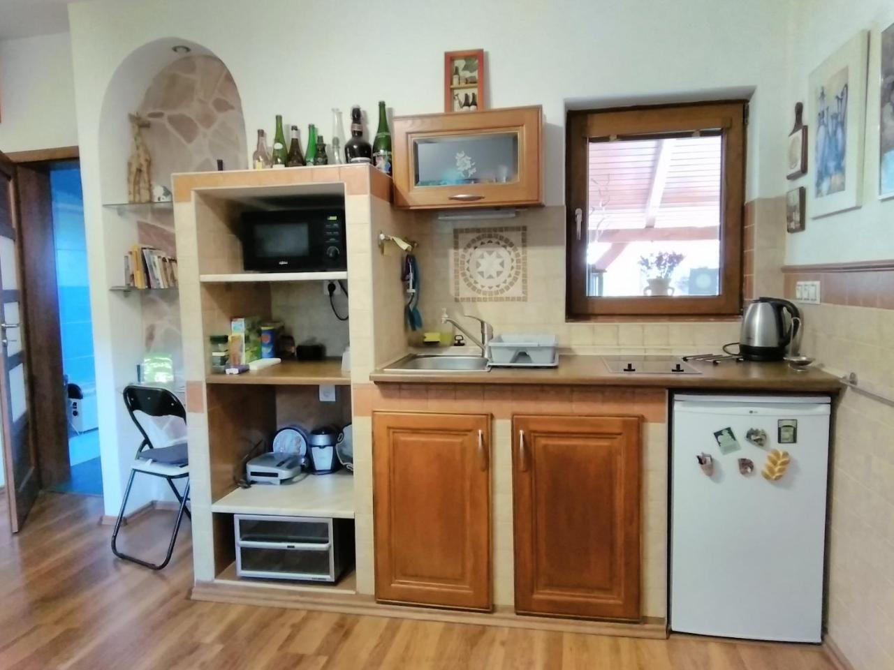 Sophia Cozy Self Catering Apartment Dolni Brezany Exterior photo